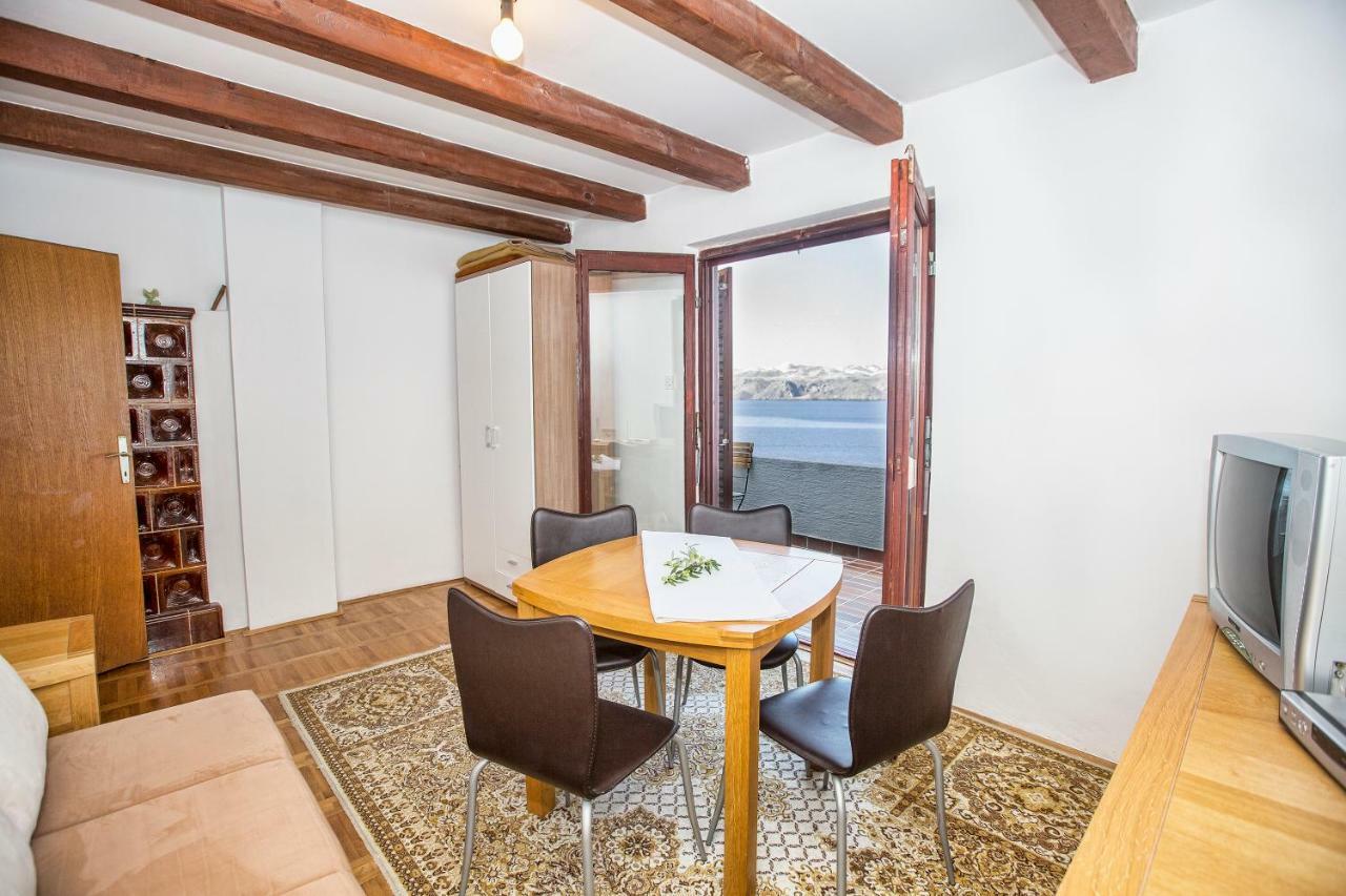 Penthouse Karlobag Apartment Exterior photo